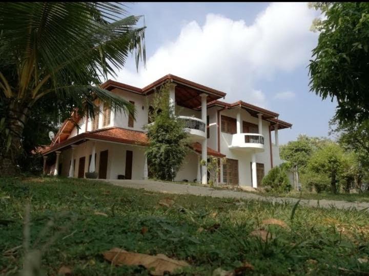 Blue Point Rest Hotel Tangalle Exterior foto