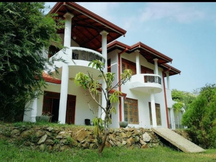 Blue Point Rest Hotel Tangalle Exterior foto