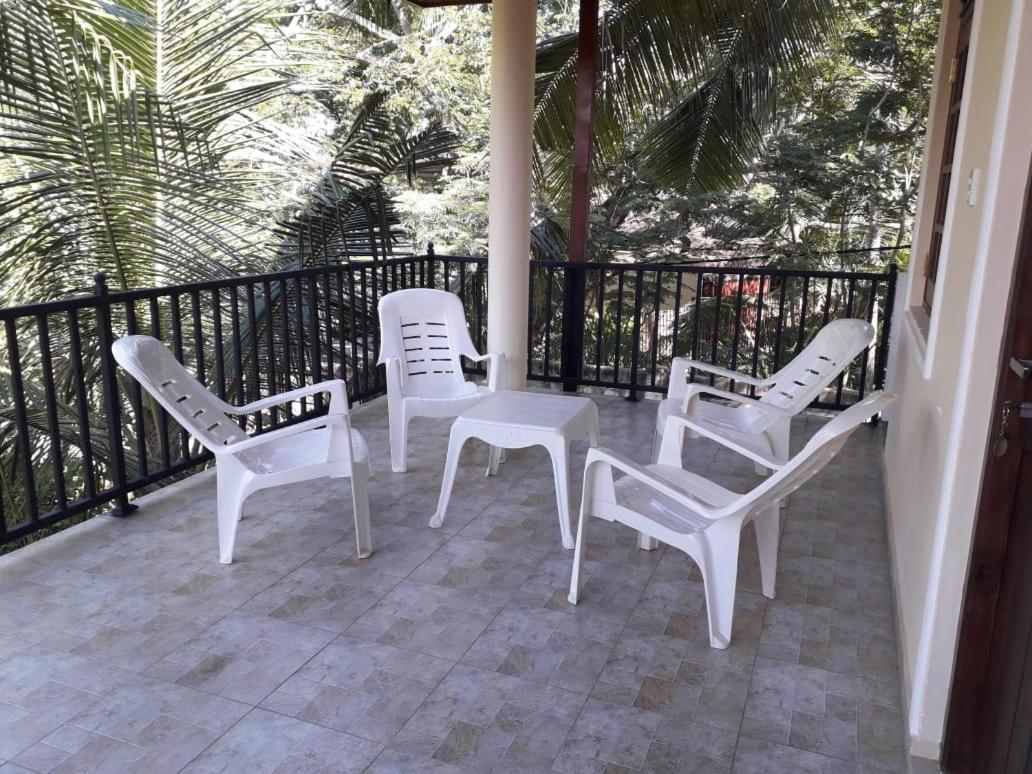 Blue Point Rest Hotel Tangalle Exterior foto