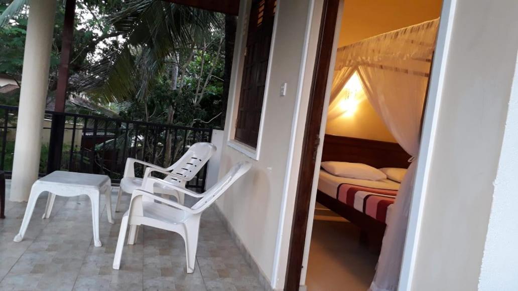 Blue Point Rest Hotel Tangalle Exterior foto
