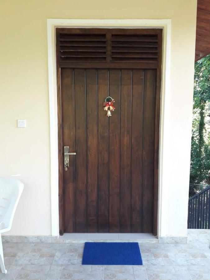 Blue Point Rest Hotel Tangalle Exterior foto